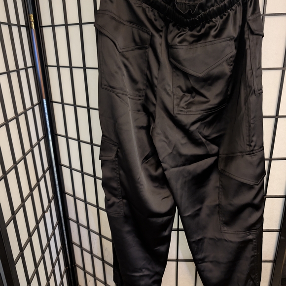 Women's Black Cargo Pants - Picture 9 of 15